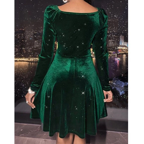 Green velvet surplice neckline long sleeve A line mini dress - Picture 5 of 15